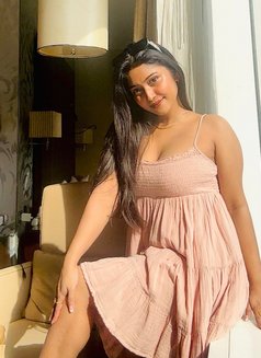 Call girl escort Ranchi railway station road escort service