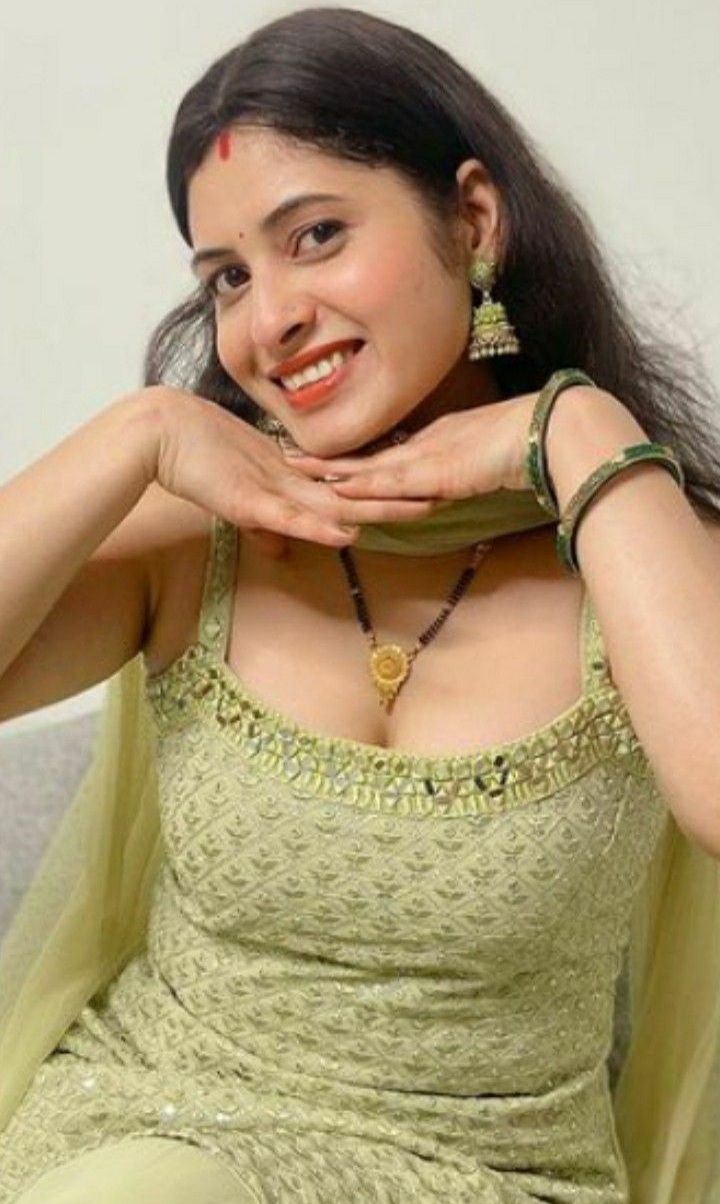 Ahmedabad escort service cash payments