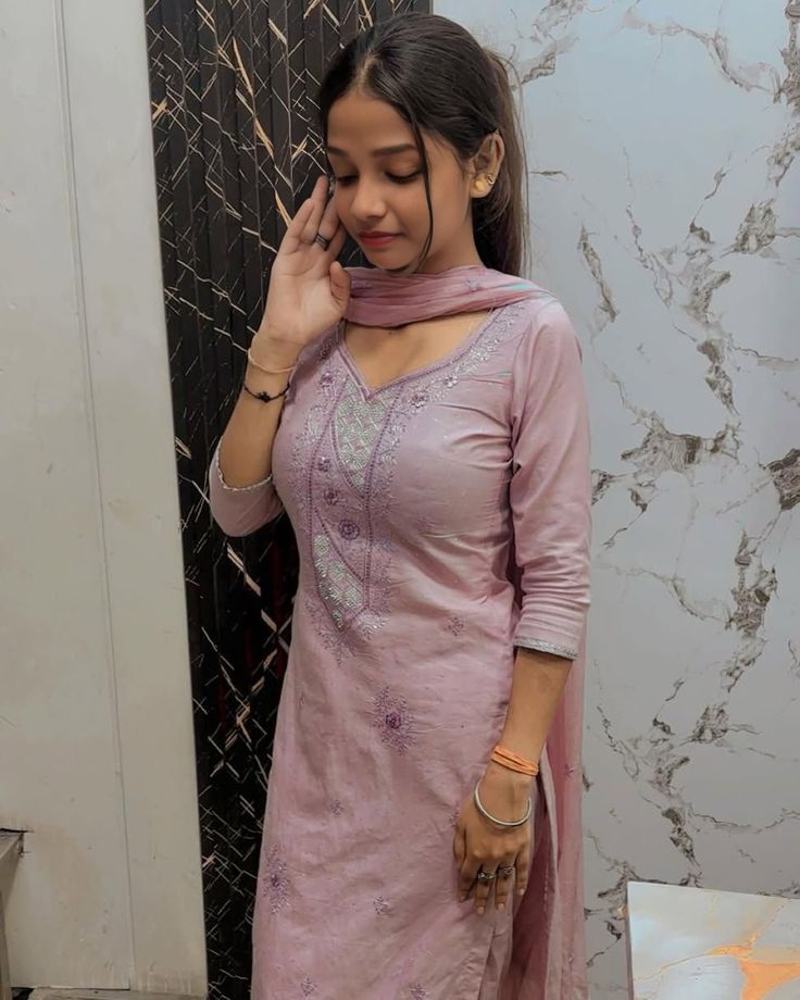 Myself khushi independent call girl full satisfied service •